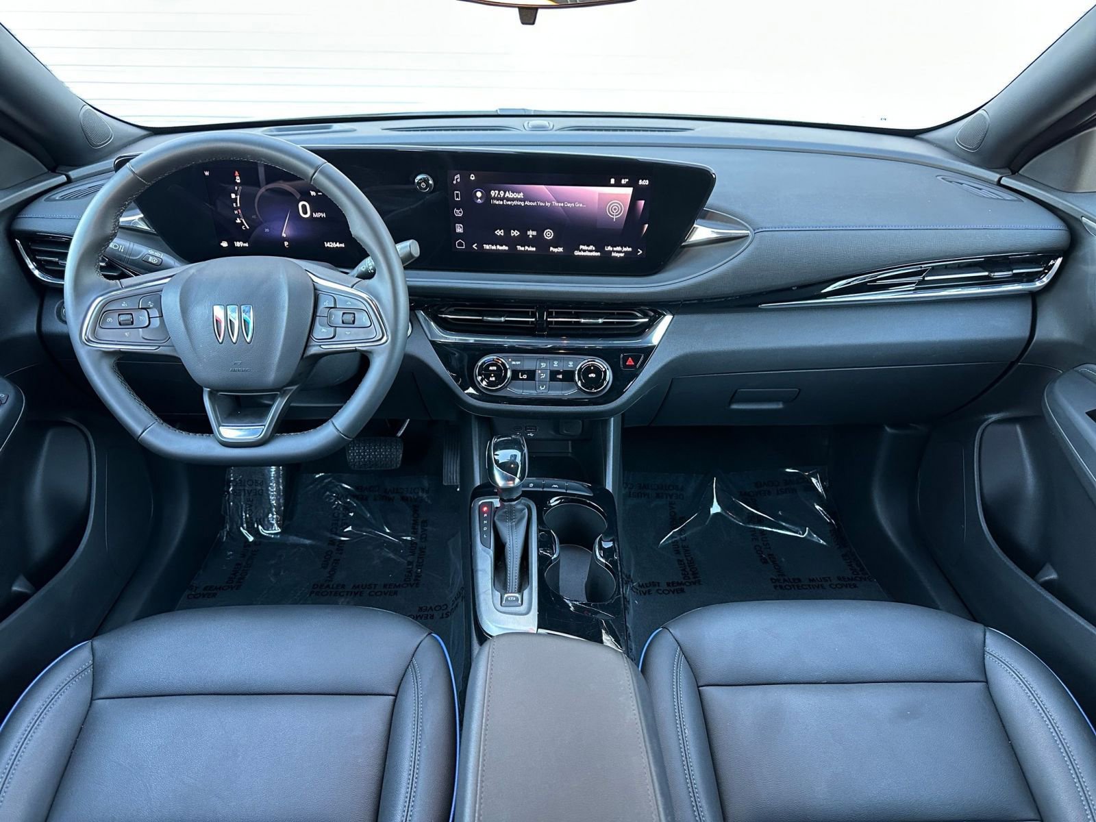 Used 2025 Buick Envista Sport Touring image 31