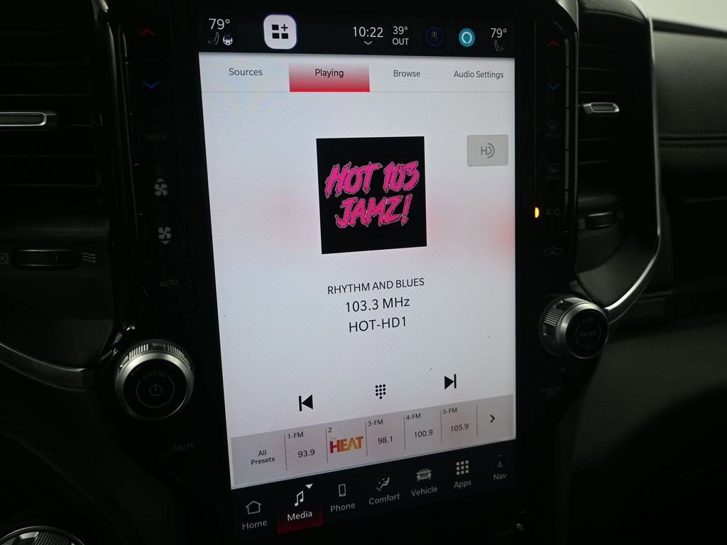 Used 2025 RAM 1500 Laramie image 18