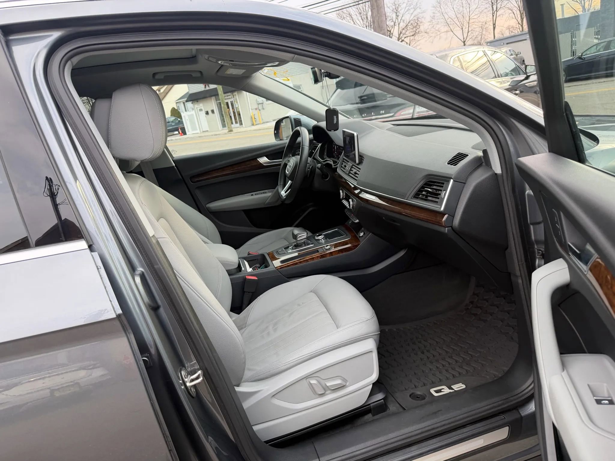 Used 2018 Audi Q5 2.0T Premium Plus image 27