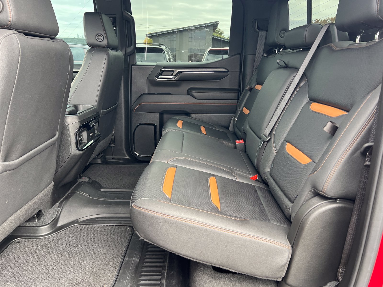 Used 2023 GMC Sierra 1500 AT4 w/ Technology Package AWD/4WD image 14