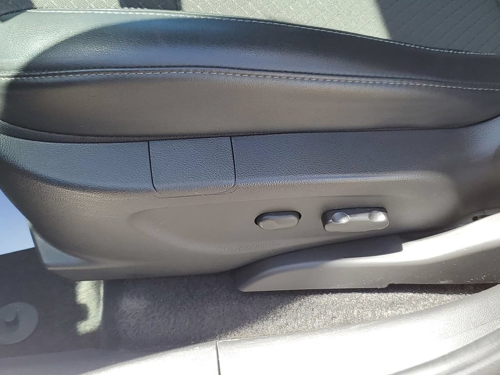 Used 2019 Buick Encore Preferred w/ Safety Package FWD image 7