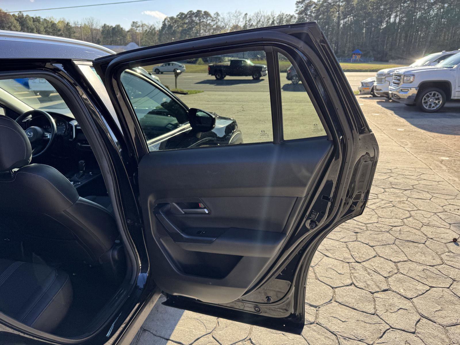 Used 2024 MAZDA CX-50 AWD 2.5 S w/ Preferred Package image 12