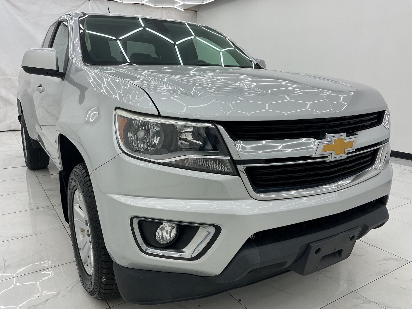 Used 2018 Chevrolet Colorado LT w/ LT Convenience Package AWD/4WD image 3
