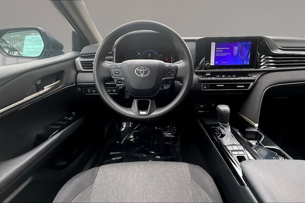 Used 2025 Toyota Camry LE FWD image 8