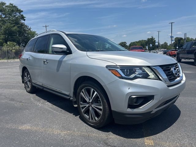 Used 2019 Nissan Pathfinder Platinum FWD image 3