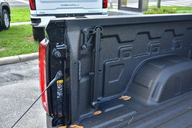 New 2025 GMC Sierra 1500 SLT w/ SLT Premium Package image 18