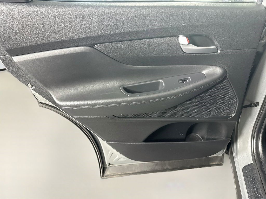 Used 2022 Hyundai Santa Fe SEL FWD image 25