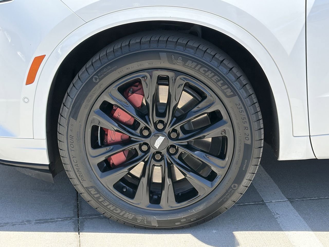 Certified 2023 Cadillac XT6 Sport w/ Platinum Package AWD/4WD image 10