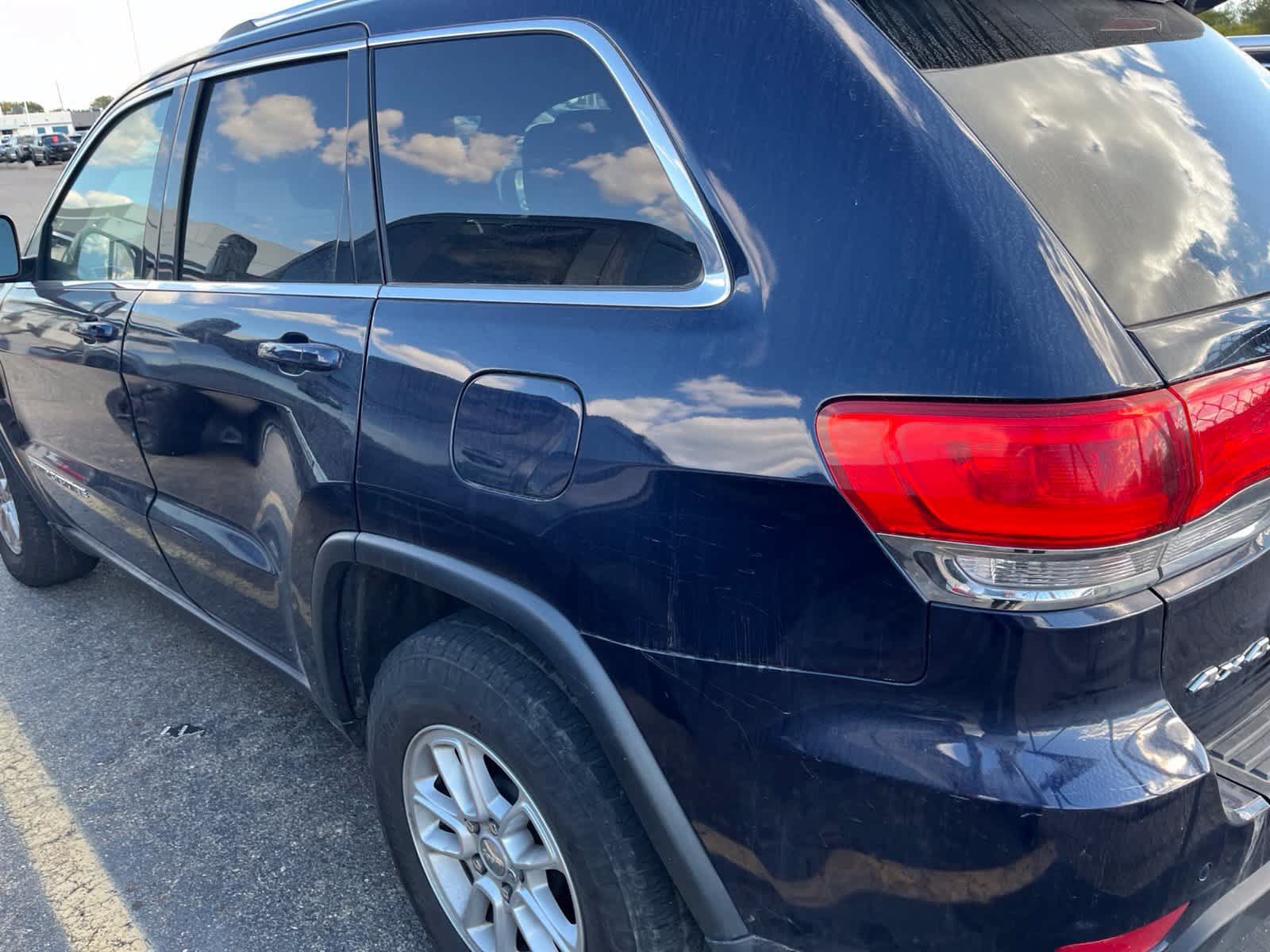 Used 2018 Jeep Grand Cherokee Laredo AWD/4WD image 10