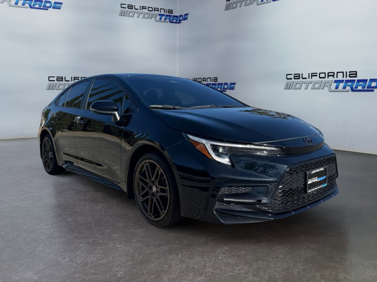 Used 2024 Toyota Corolla Sedan FWD image 3