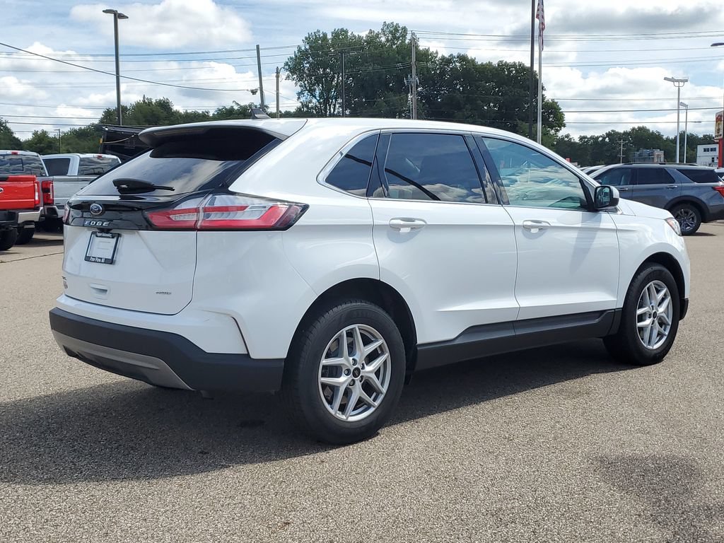Used 2023 Ford Edge SEL w/ Convenience Package AWD/4WD image 4
