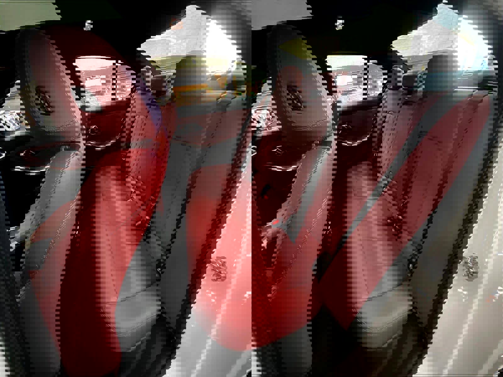 Used 2025 BMW 330i Sedan w/ Premium Package image 29