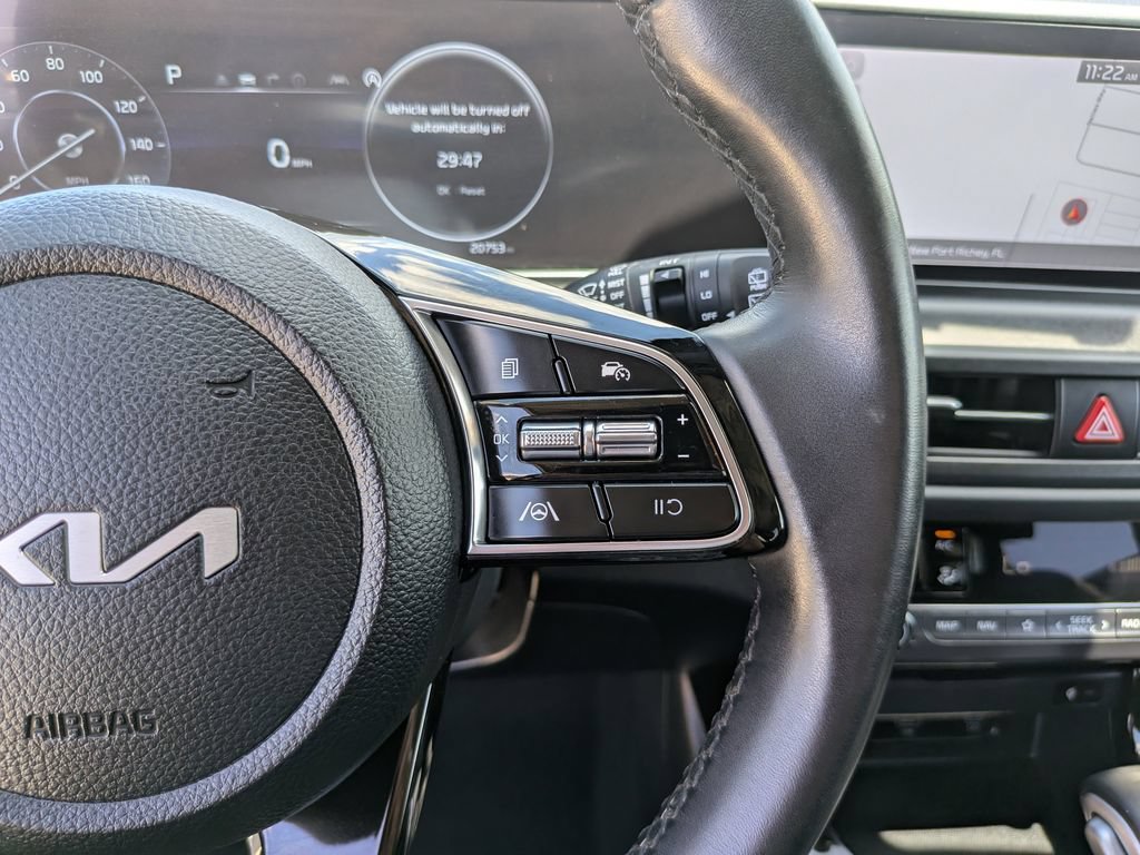Certified 2025 Kia Seltos EX w/ EX Sunroof Package FWD image 32
