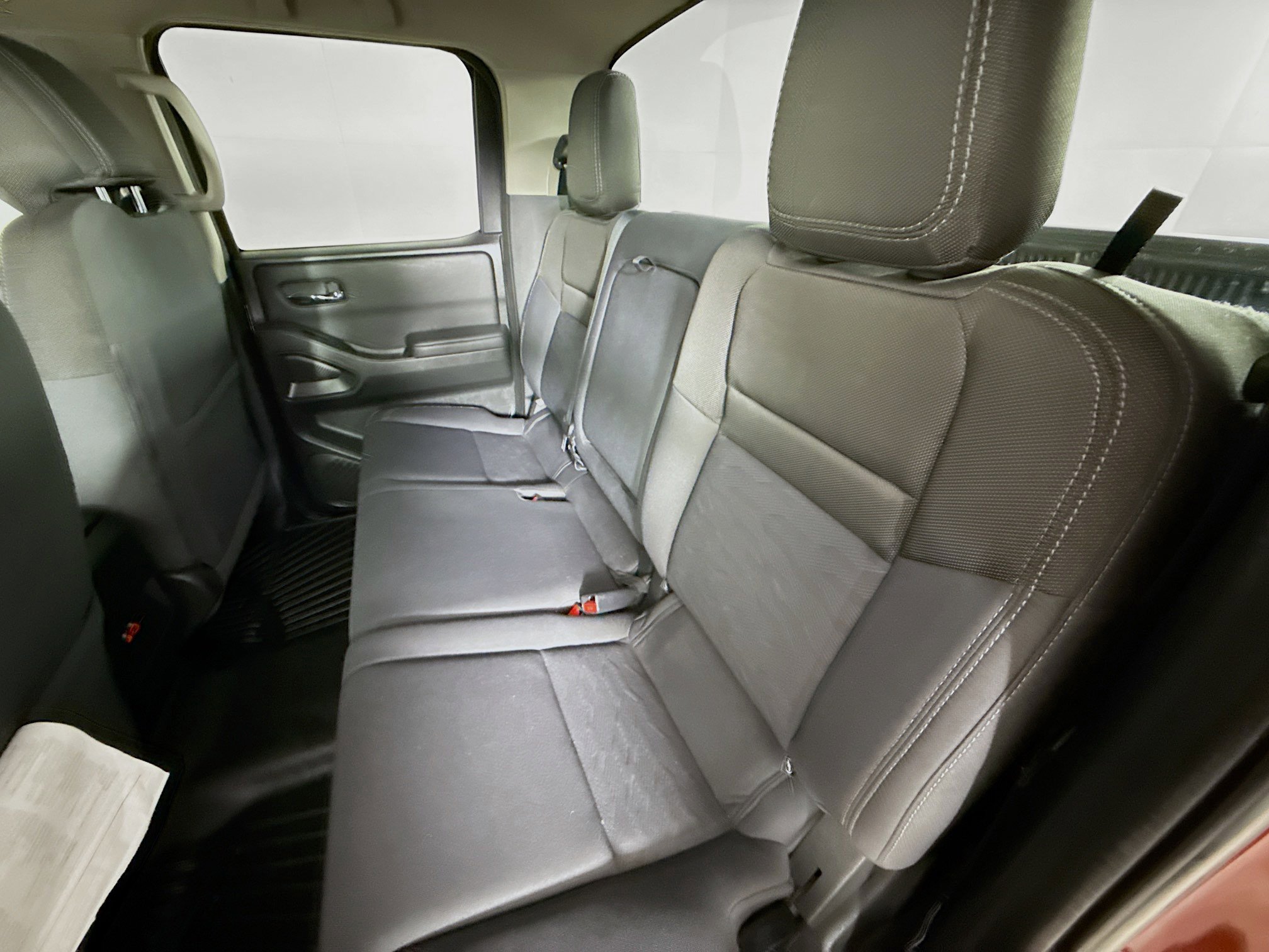 Used 2022 Nissan Frontier SV image 27