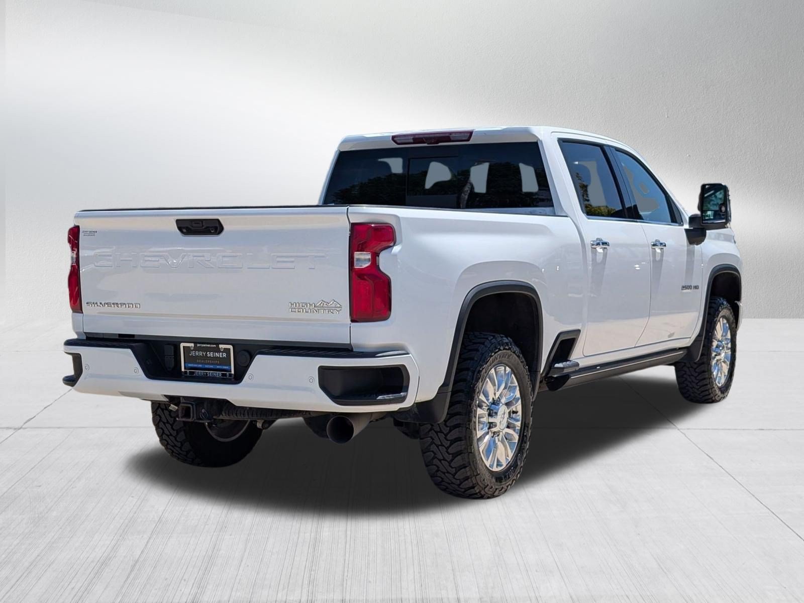 Certified 2022 Chevrolet Silverado 2500 High Country w/ Z71 Off-Road Package AWD/4WD image 6