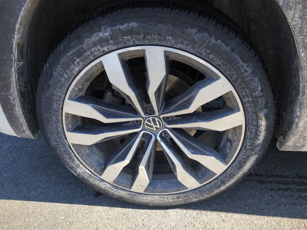 Used 2021 Volkswagen Atlas SEL R-Line image 9