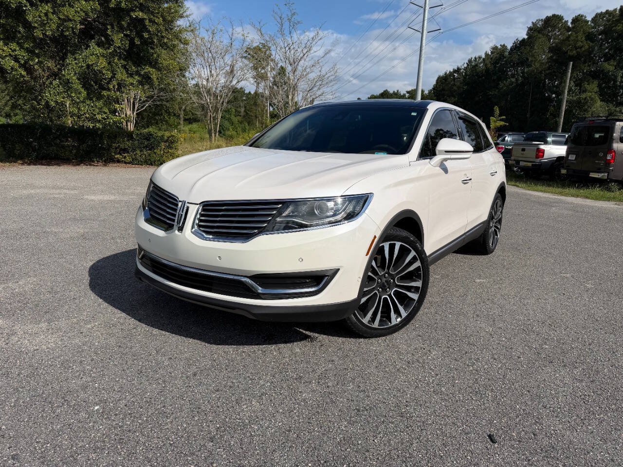 Used 2016 Lincoln MKX Reserve w/ Technology Package FWD image 30