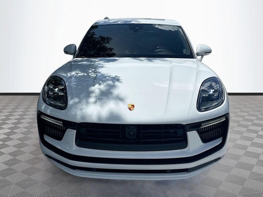 Used 2023 Porsche Macan S AWD/4WD image 2
