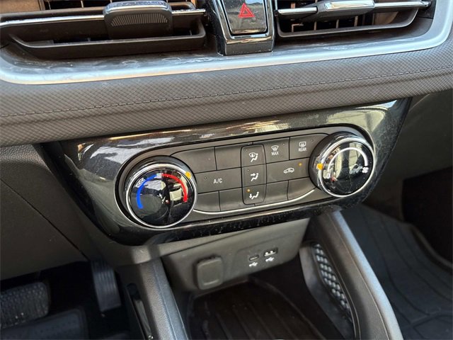 Used 2025 Chevrolet TrailBlazer LT image 34