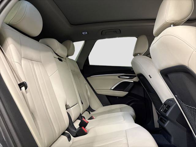 Certified 2025 Audi Q5 Premium w/ Convenience Package image 16