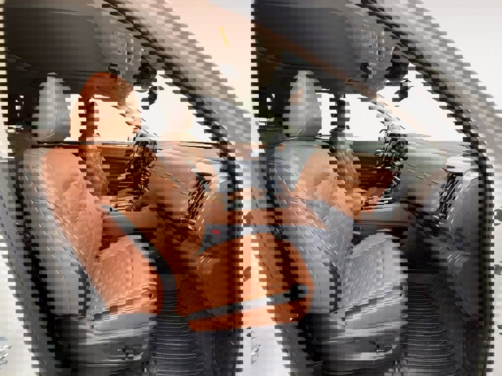 Used 2022 Nissan Pathfinder Platinum w/ Cargo Package image 15