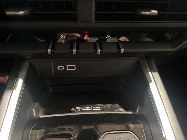 New 2025 Chevrolet Colorado LT w/ LT Convenience Package image 25