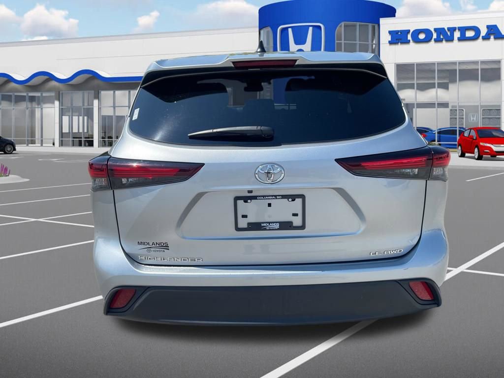 Used 2024 Toyota Highlander LE image 14