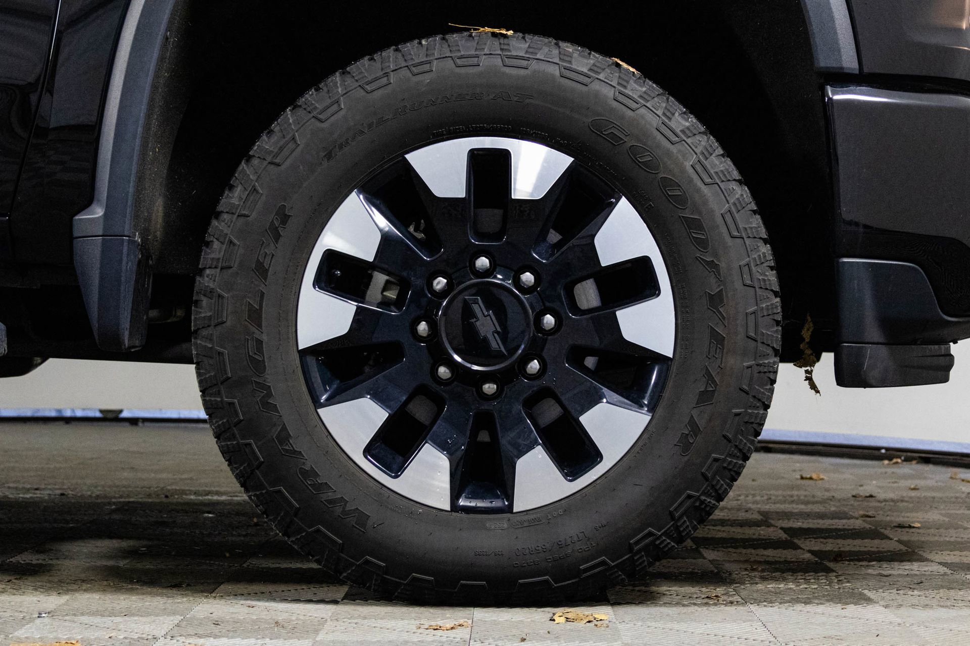 Used 2020 Chevrolet Silverado 2500 Custom w/ Custom Value Package image 37