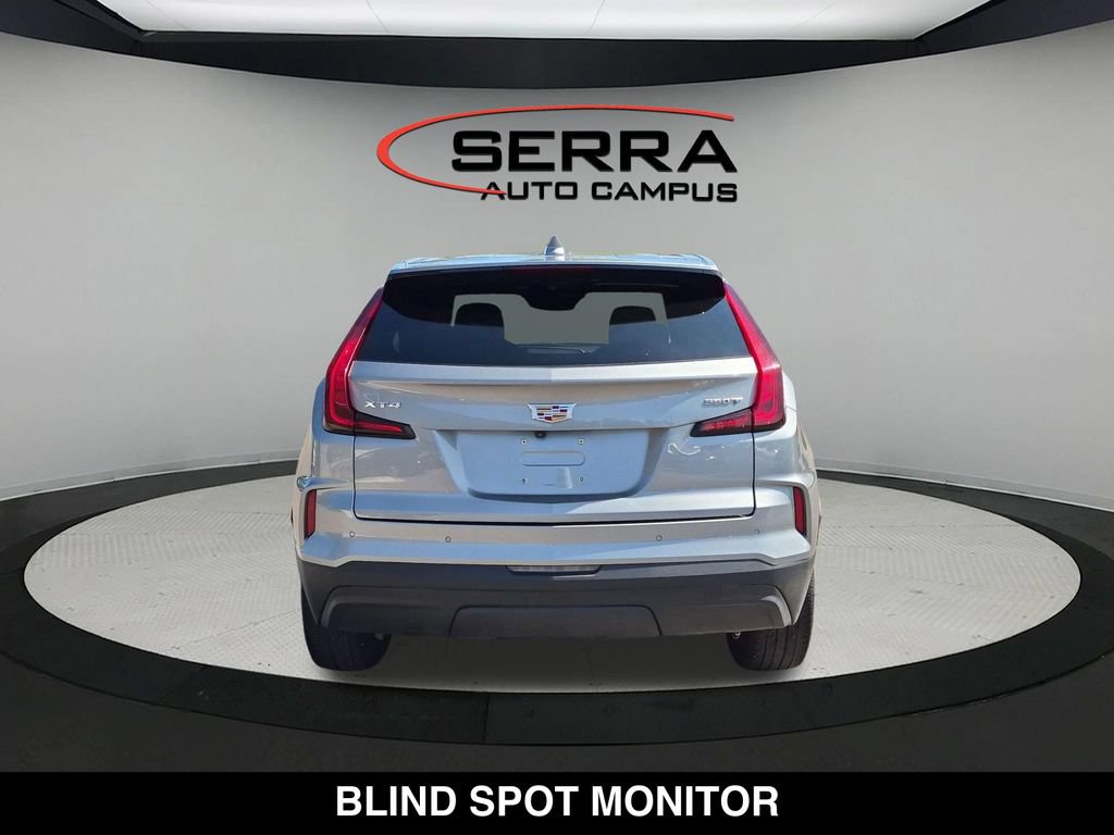 Used 2024 Cadillac XT4 Luxury w/ Cold Weather Package FWD image 12