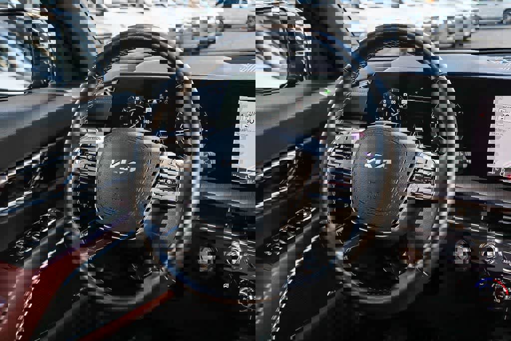 Used 2023 Kia Telluride SX Prestige image 16