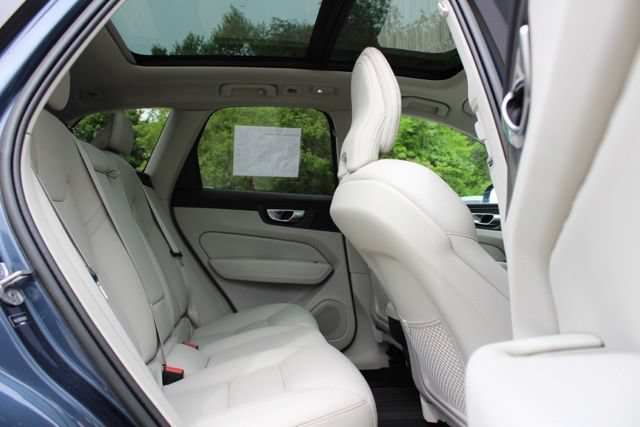 Certified 2023 Volvo XC60 B5 Plus w/ Climate Package AWD/4WD image 19