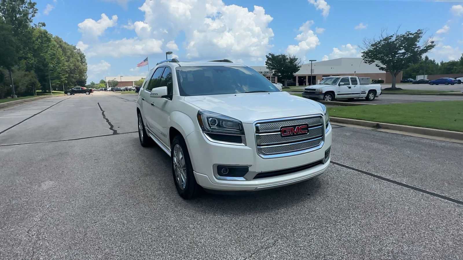 Used 2014 GMC Acadia Denali AWD/4WD image 2