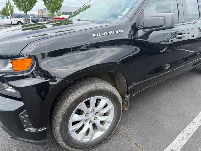 Used 2019 Chevrolet Silverado 1500 Custom w/ Custom Convenience Package AWD/4WD image 18