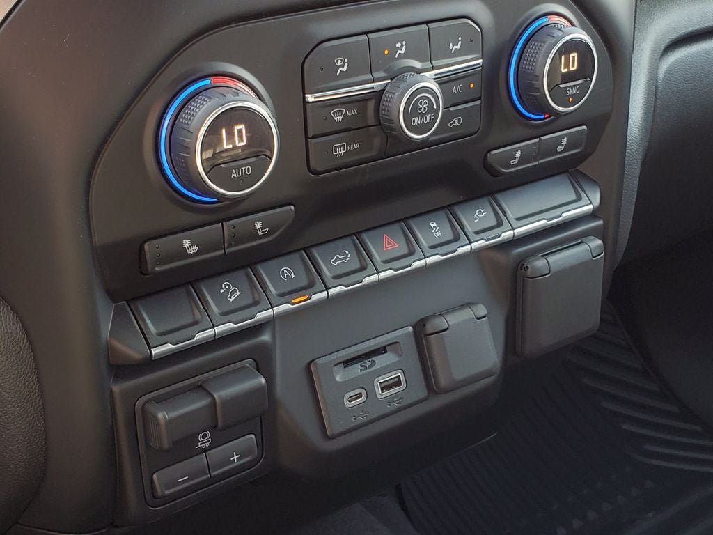 Used 2020 Chevrolet Silverado 1500 LT w/ All-Star Edition AWD/4WD image 23