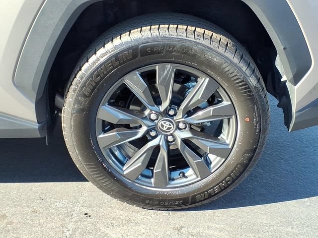 Used 2026 Toyota RAV4 XLE Premium AWD/4WD image 7