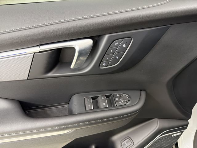 Certified 2025 Buick Enclave Sport Touring w/ Super Cruise Package image 23