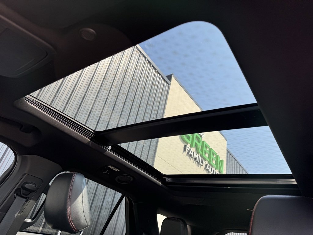 Used 2022 Ford Explorer ST-Line w/ Class IV Trailer Tow Package image 26