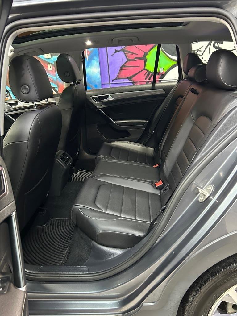 Used 2018 Volkswagen Golf Alltrack SEL image 16