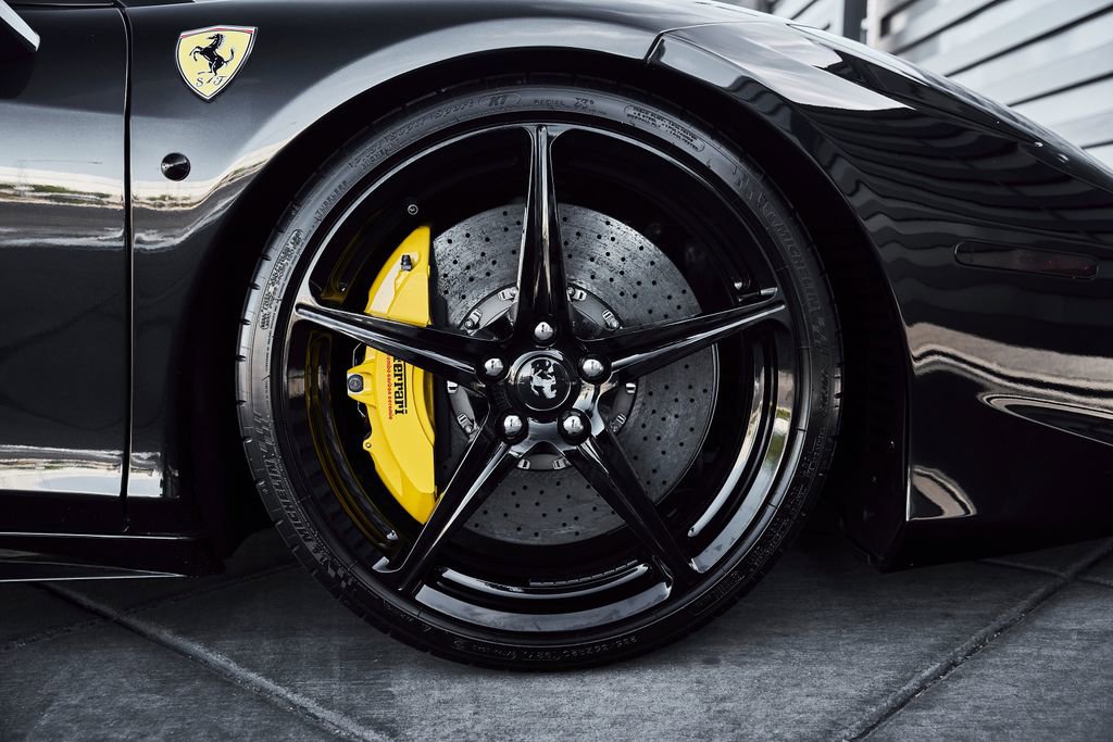 Used 2015 Ferrari 458 Spider RWD image 31