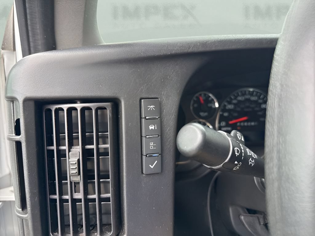 Used 2024 Chevrolet Express 3500 w/ Power Convenience Package RWD image 17