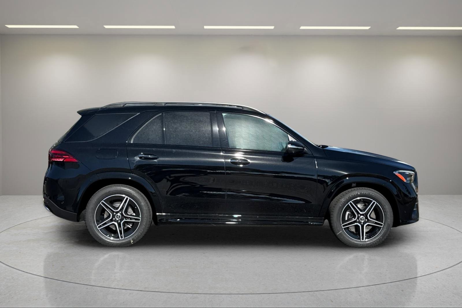 New 2026 Mercedes-Benz GLE 450 4MATIC image 3