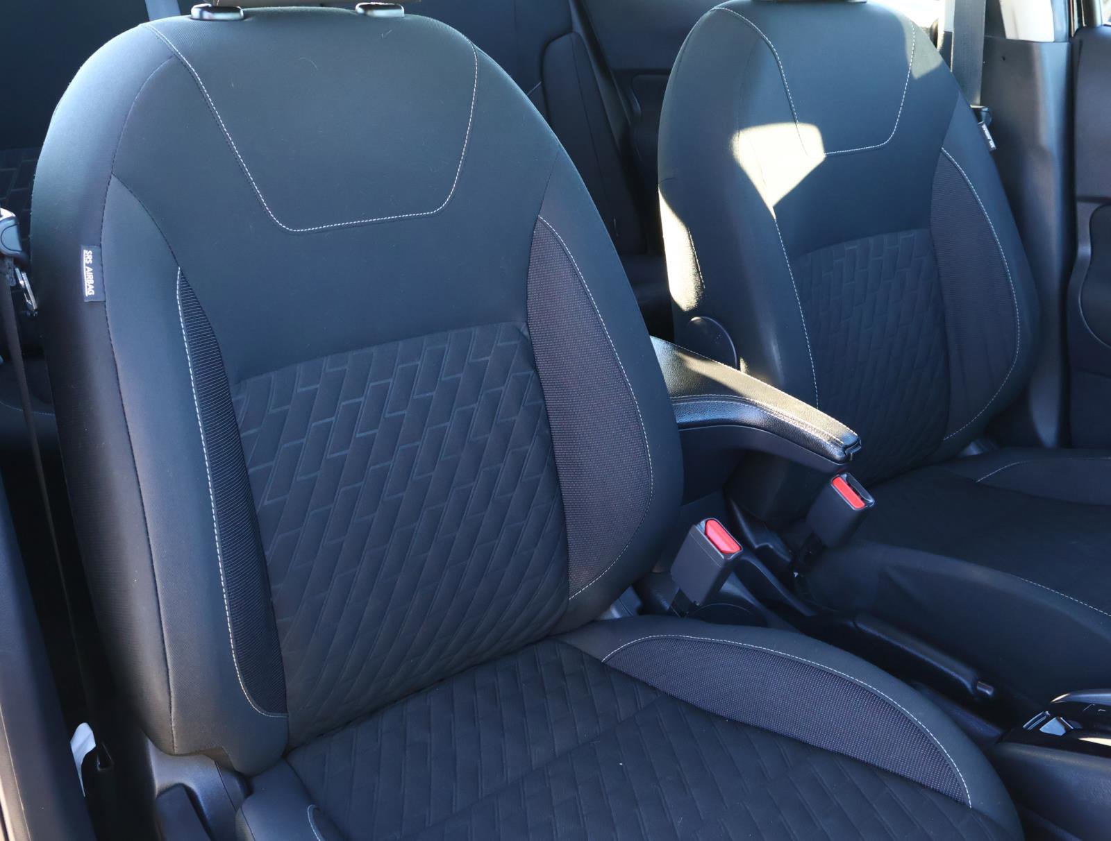 Used 2022 Nissan Kicks S image 14