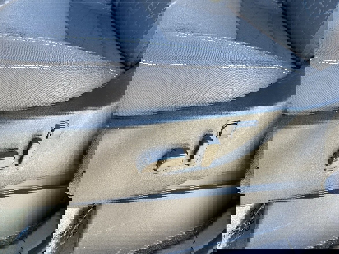 New 2026 Nissan Frontier SV image 17