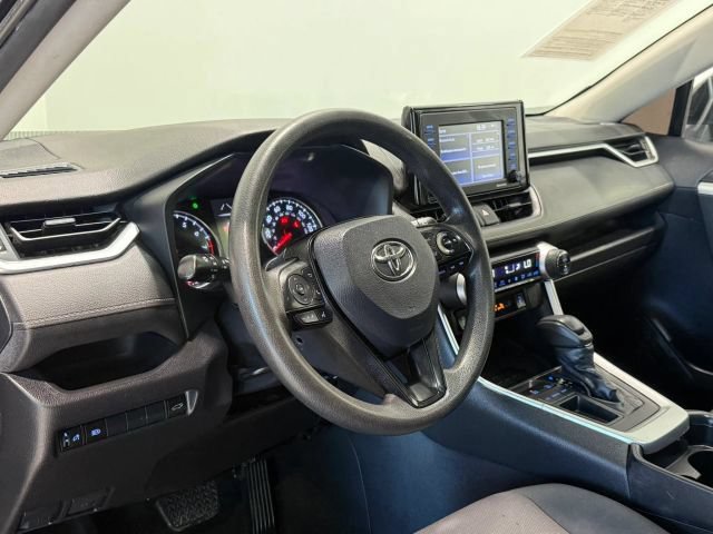 Used 2019 Toyota RAV4 XLE w/ Convenience Package FWD image 14