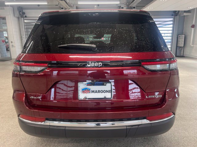 Used 2023 Jeep Grand Cherokee Limited w/ Luxury Tech Group II AWD/4WD image 6