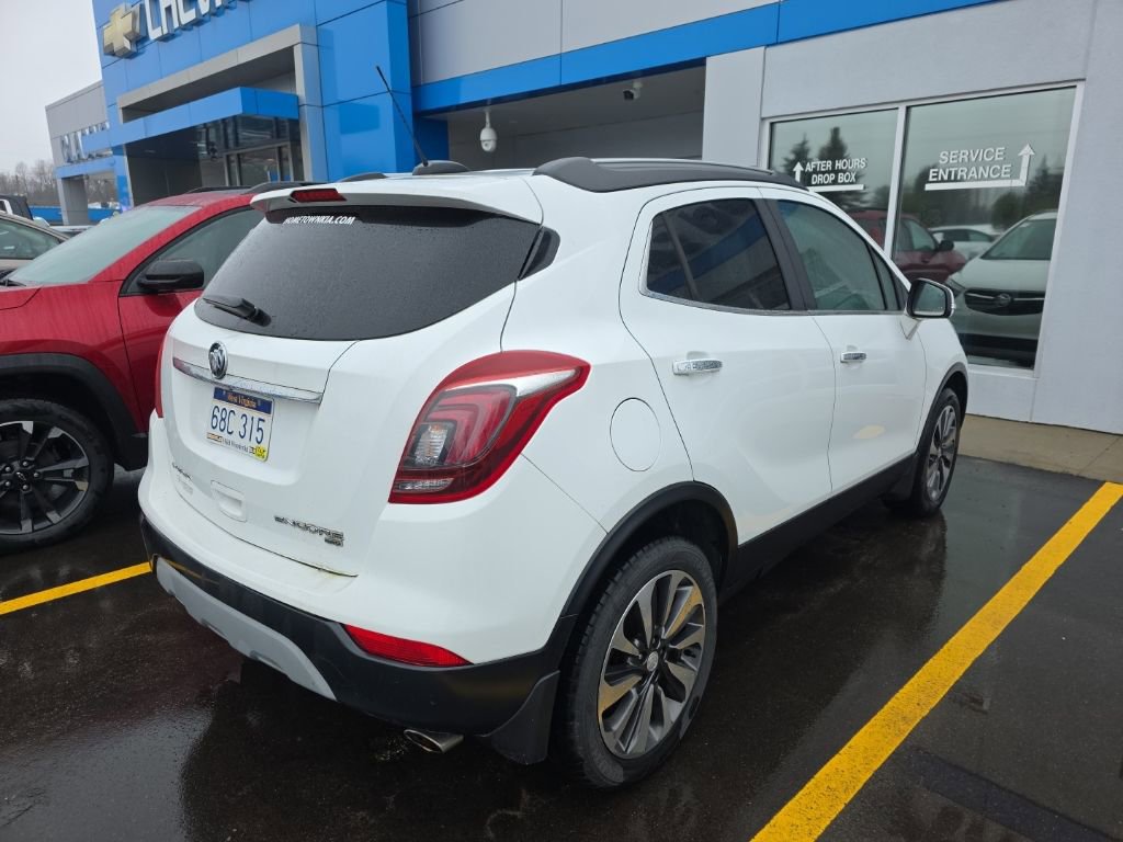 Used 2018 Buick Encore Essence image 3