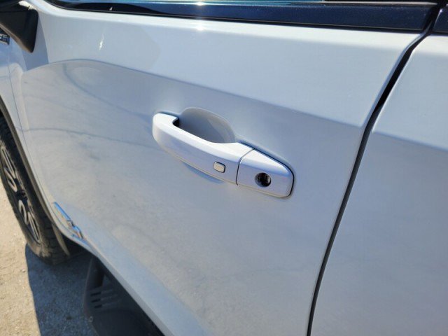 Used 2023 GMC Sierra 1500 AT4 w/ AT4 Premium Package image 11