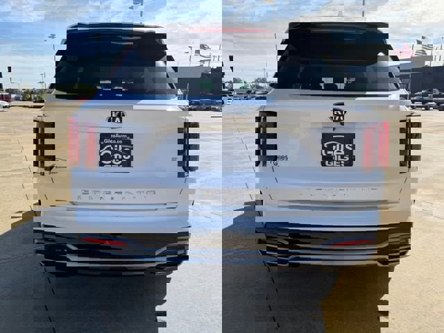 Used 2021 Kia Sorento S w/ Panoramic Sunroof Package image 4