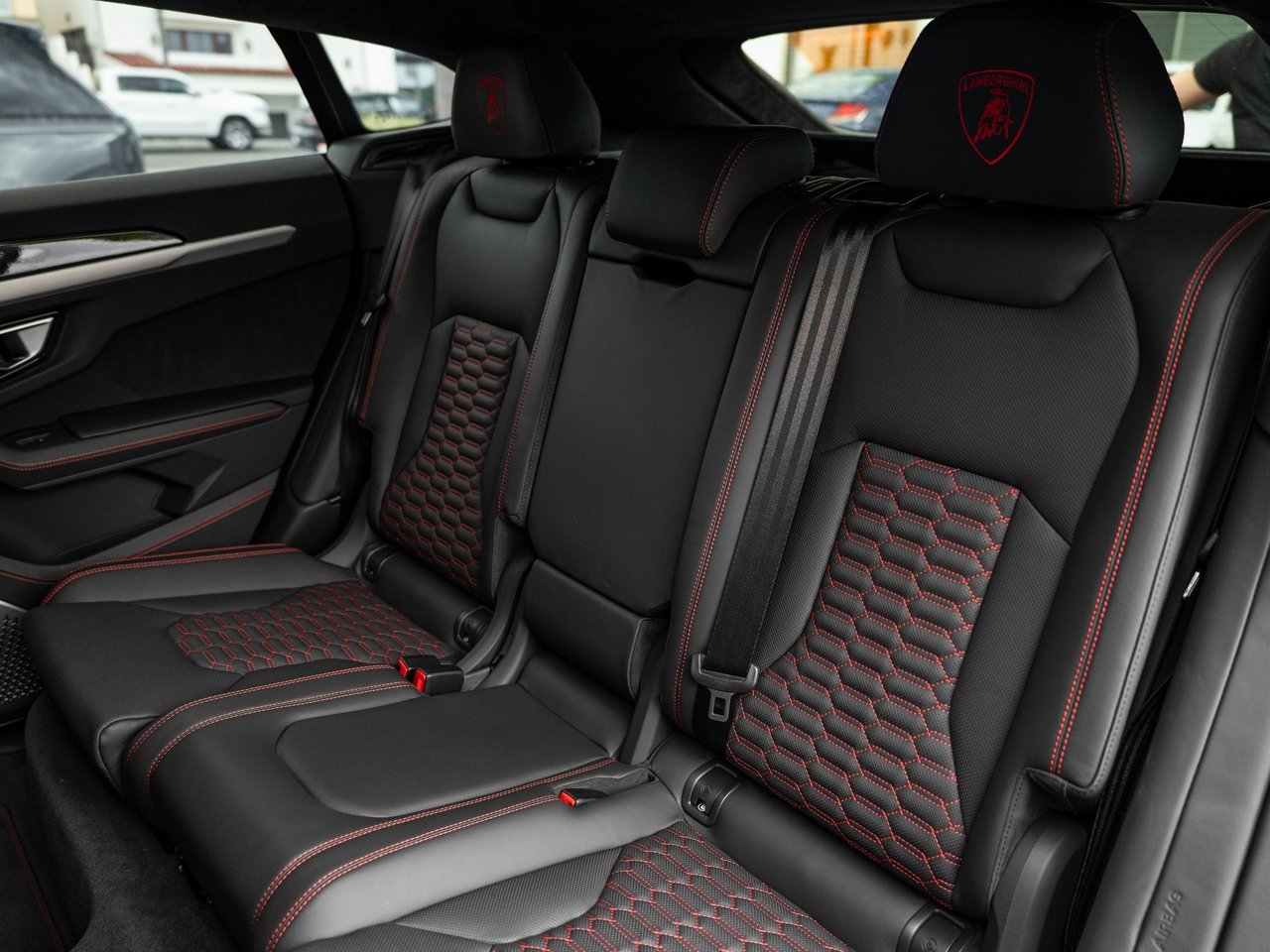 Used 2020 Lamborghini Urus image 6