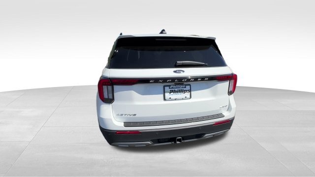 Used 2026 Ford Explorer Active w/ Active Comfort Package AWD/4WD image 5